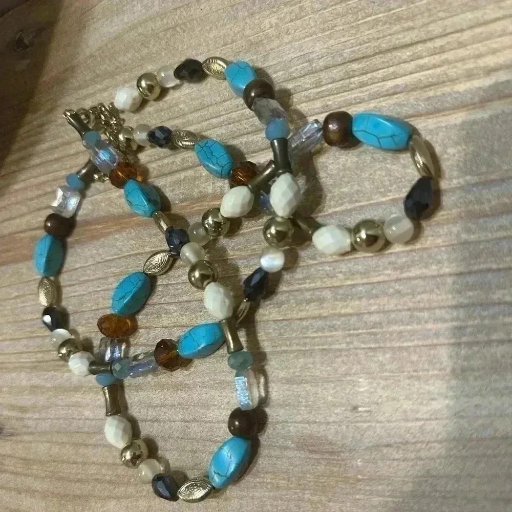 Charming Charlie Gold Tone Faux Turquoise Necklace Mixed Media Stones & Beads